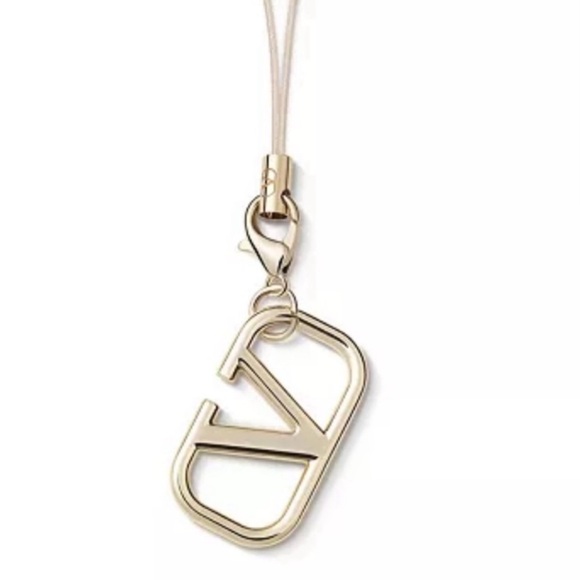 Valentino Luxury Accessory Logo Charm Keychain Bag Charm Phone Charm - Picture 2 of 5